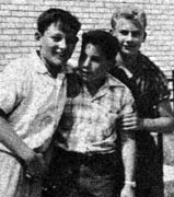 Paul y Art junto a un amigo de la infancia