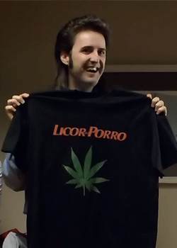 Juancarlitros Licor del Porro Camiseta